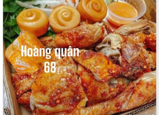 COMBO 1/2 GÀ + 3 BÁNH BAO